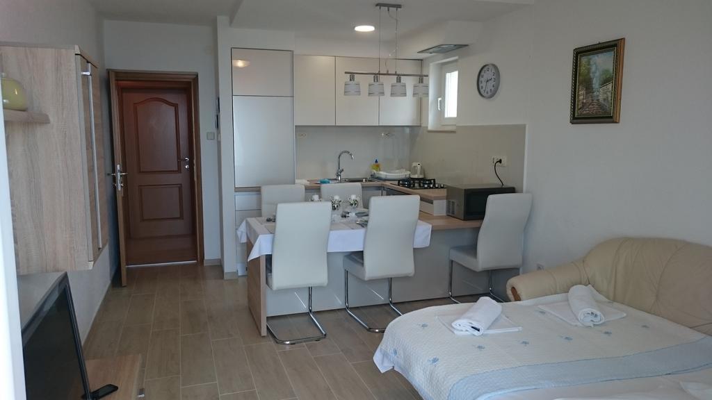 Apartments Irma Baska Voda Ngoại thất bức ảnh